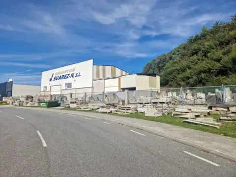 Nave industrial en Noia