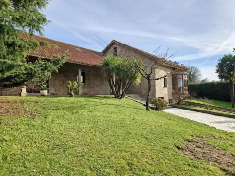 Casa en Brión