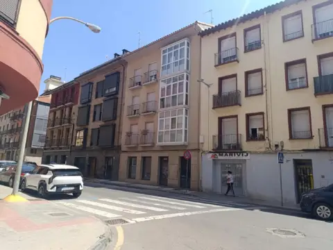 Piso en calle de Joaquín Costa, 6