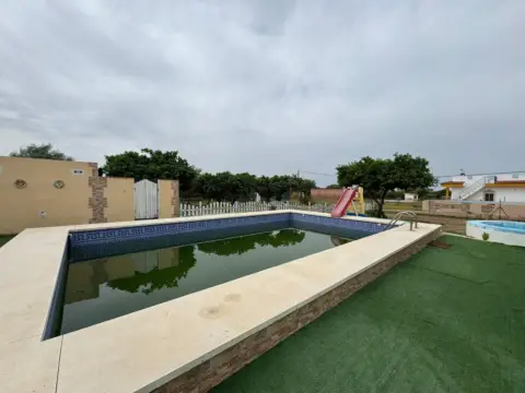 Chalet en Carmona