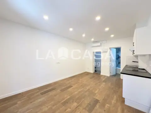 Local comercial en calle Juan Valera
