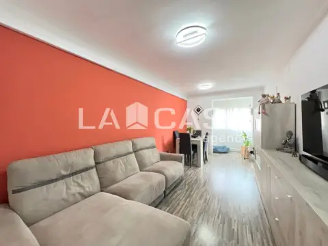 Piso en Llefia