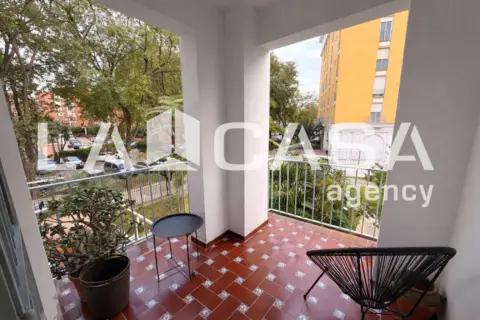 Piso en calle Cueva de la Pileta