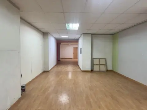 Local comercial en Bellvitge