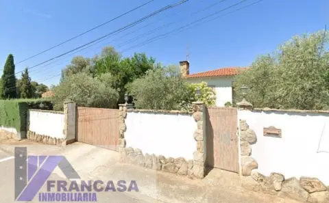 Chalet en En Urbanización Serranillos Playa