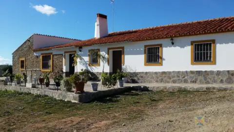 Finca rústica en calle Hu-9103