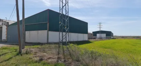 Nave comercial en Valdearcos