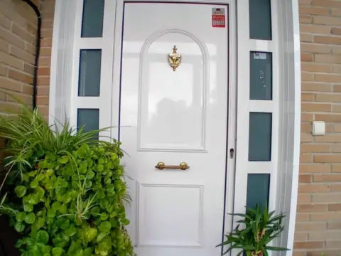 Chalet en Cerro de Alarcon 2