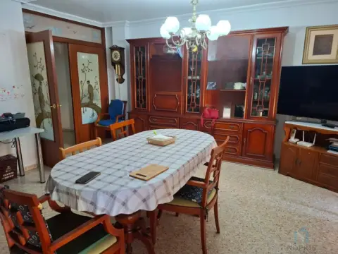 Piso en calle de Hernán Cortés