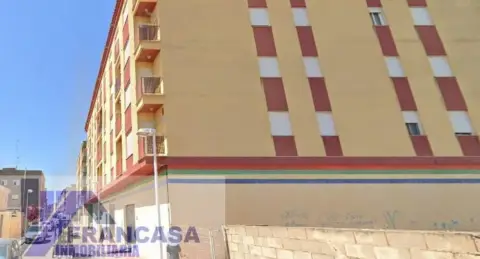 Local comercial en Cerca del Polideportivo Carlos Taulé