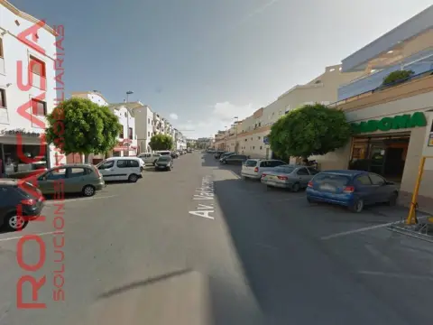 Local comercial en Valdecarretas