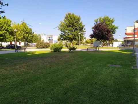 Local comercial en Valdecarretas