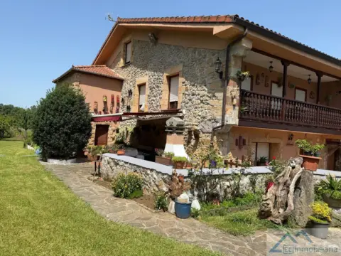 Casa en calle Riotuerto