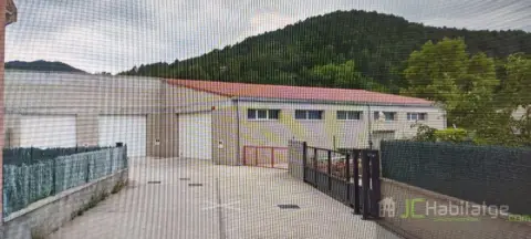 Nave industrial en Camí de la Creu