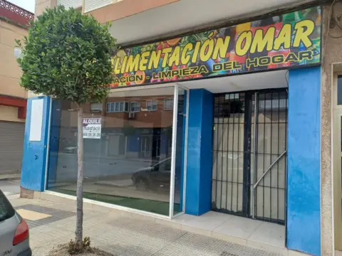 Local comercial en Los Dolores