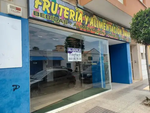 Local comercial en Los Dolores