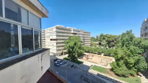 Oficina en calle del Paraíso, 4