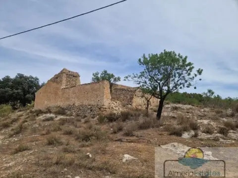 Finca rústica en El Campillo