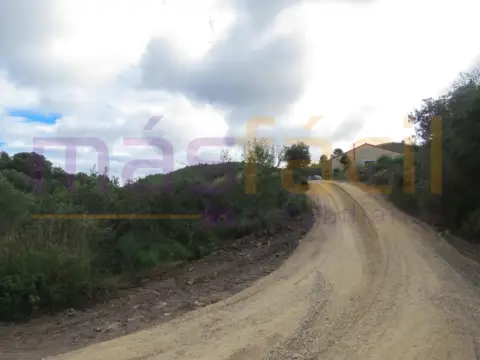 Terreno en calle los Jarales