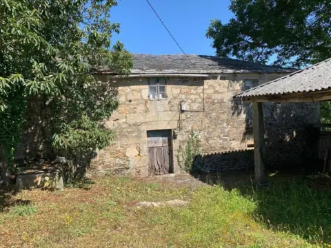 Casa en calle Pereira- Carballo