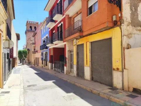 Local comercial en Zona Centro Detrás del Ayuntamiento