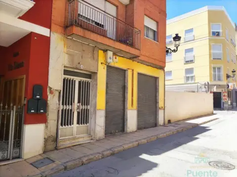 Local comercial en Zona Centro Detrás del Ayuntamiento