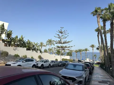 Piso en Aguadulce Sur