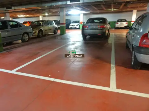 Garaje en González Besada - Parque de Invierno