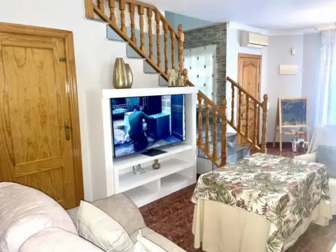 Dúplex en calle Jerónimo Quijano