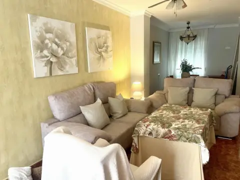 Dúplex en calle Jerónimo Quijano