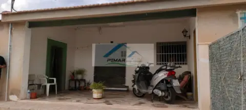 Casa en Algueña