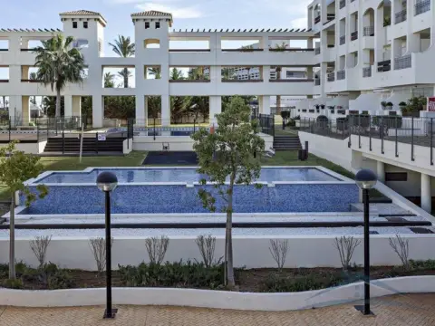 Piso en Urbanización Roquetas de Mar