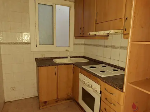 Apartment on Carrer de Montserrat, 21