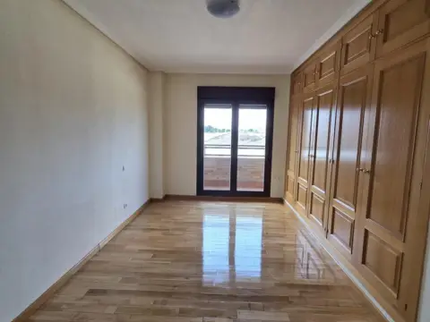 Piso en Residencial Francisco Hernando