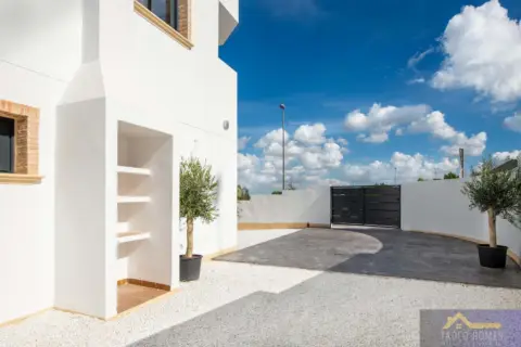 Casa en Carrer Dinamarca, nº s/n