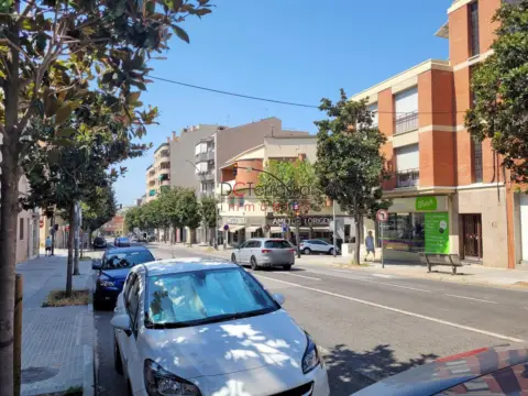 Local comercial en Escoles