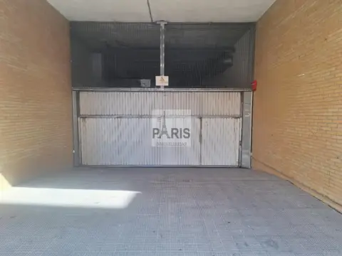 Garaje en calle Ramón y Cajal, 67