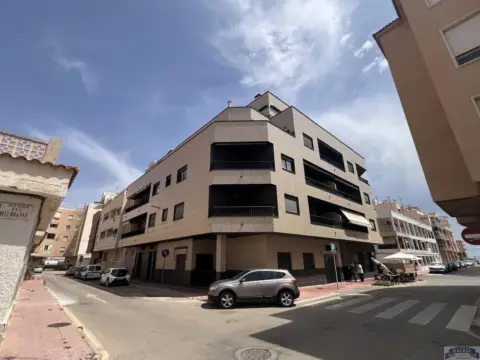 Apartamento en Avenida del Mediterráneo, 28
