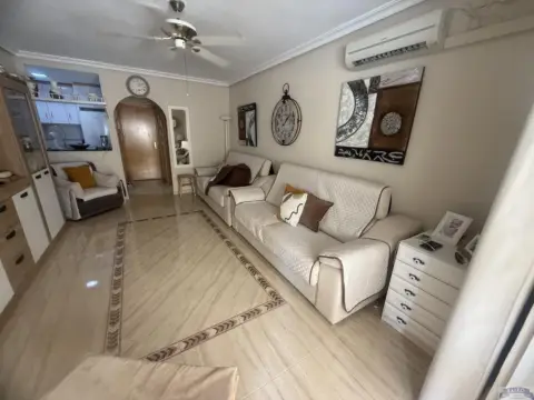 Apartamento en Avinguda de Bèlgica, 10