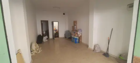 Local comercial en Emiliano Cabot