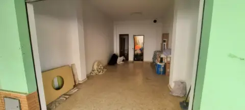 Local comercial en Emiliano Cabot