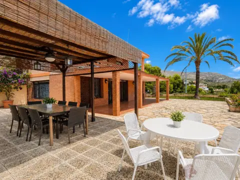 Chalet en Coveta Fuma