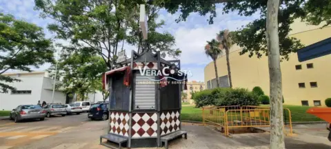 Local comercial en Avenida Parque