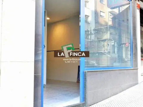 Local comercial en calle del Padre Aller