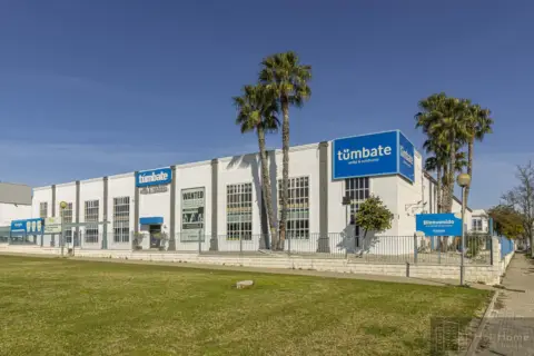 Nave comercial en Norte