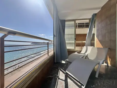 Piso en Avenida de la Armada Española