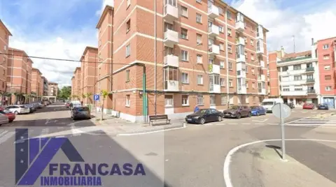 Piso en Cerca del Centro de Salud Pintor Oliva