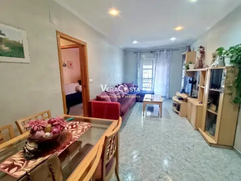 Piso en calle de Emiliano Cabot