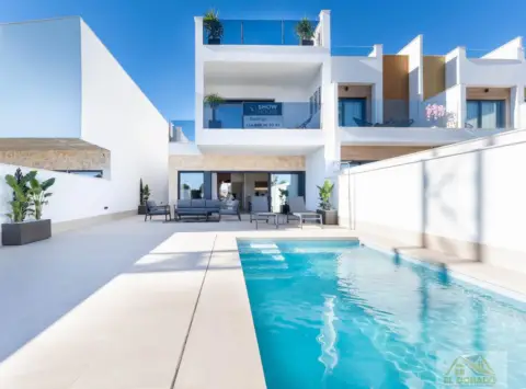 Casa rústica en Residencial