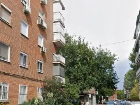 Piso en Ceeca de La Plaza de La Fuente del Trébol